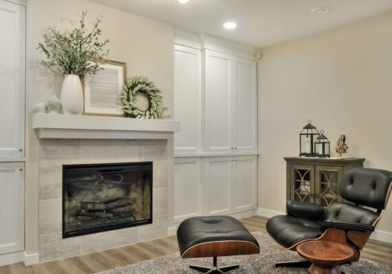 9825 44 Ave NW Edmonton AB T6J-print-008-034-Fireplace-4200x2800-300dpi 9825 44 Ave NW Edmonton AB T6J-print-008-034-Fireplace-4200x2800-300dpi