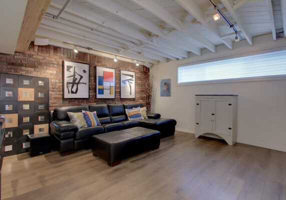 Edmonton-family-room-Brick-wall Edmonton-family-room-Brick-wall